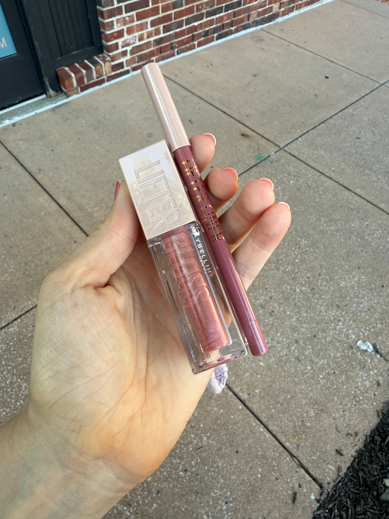 Current lippie

#LTKSeasonal #LTKBeauty #LTKFindsUnder50