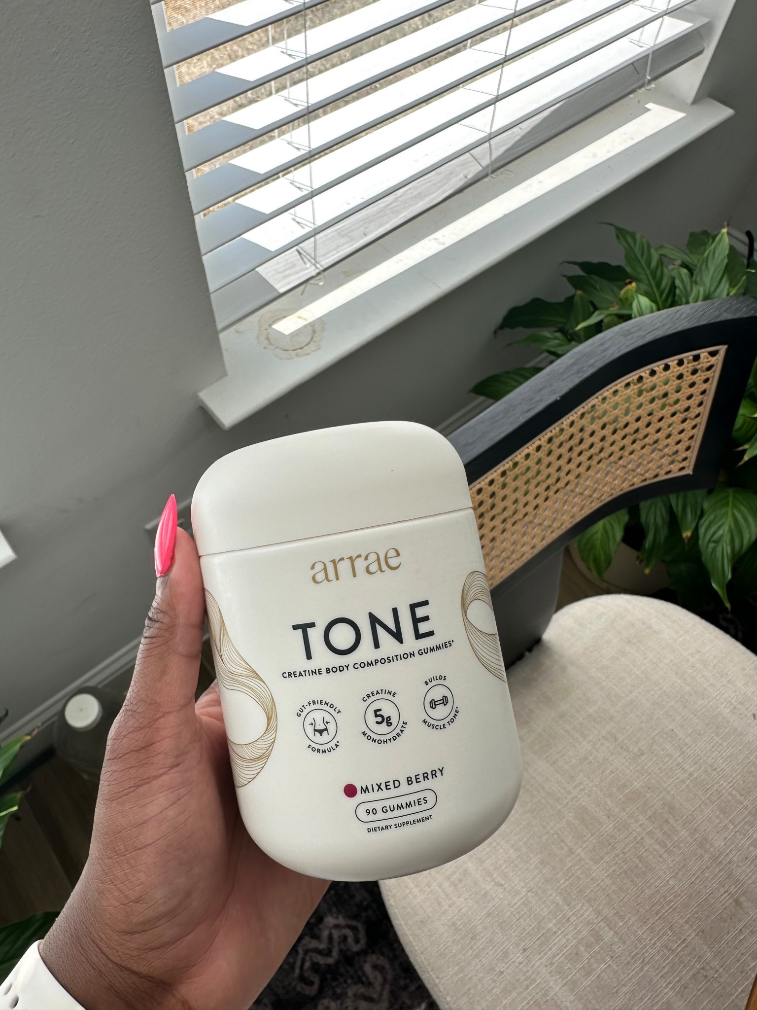 with my new fitness journey, i’ve been testing out creatine & decided to try the @Arrae tone creatine gummies & so far i love them! i’ve noticed that im visibly less sore from the gym even after hitting PRs. safe to say, i will be keeping this in my routine! 

#LTKActive #LTKfitnessgoals