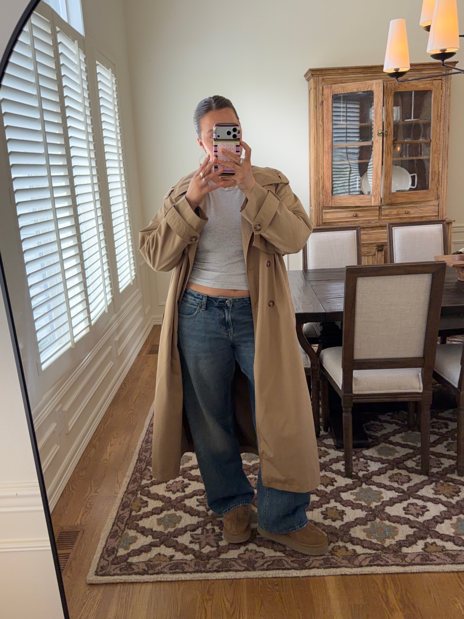 lower rise of my favorite 90’s style jeans I wear size 30 for a slouchy loose fit, brown sweater Large, blue sweater runs oversized I did a Medium. Both are soft and a wool blend. Large in the trench for a nice oversized fit but love that you can cinch it - so flattering!

#trenchcoat #fallstyle #lowrisejeans #lowrise #bresheppard #loafers