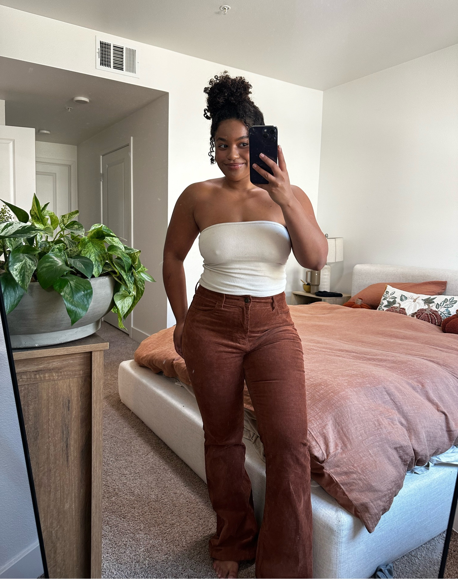 Wearing a size 30 in these curve friendly jeans by Wrangler!! I’m usually a size 28-29 so size up!!

Fall jeans
curve friendly fall jeans
jeans for fall
corduroy jeans 
wrangler jeans


#LTKSeasonal #LTKMidsize #LTKFallSale