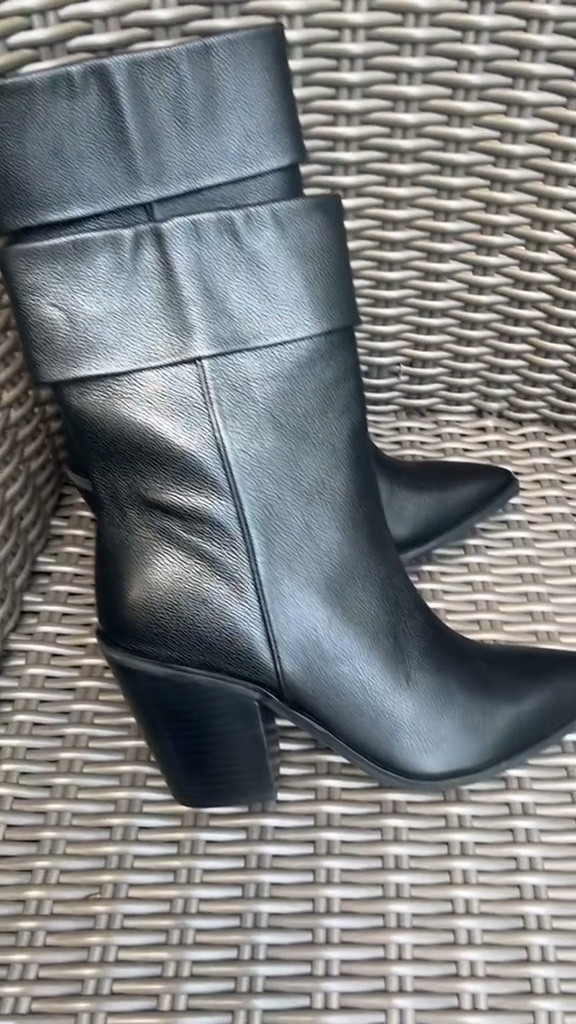 Boots 

#LTKSeasonal #LTKshoecrush #LTKfindsunder100