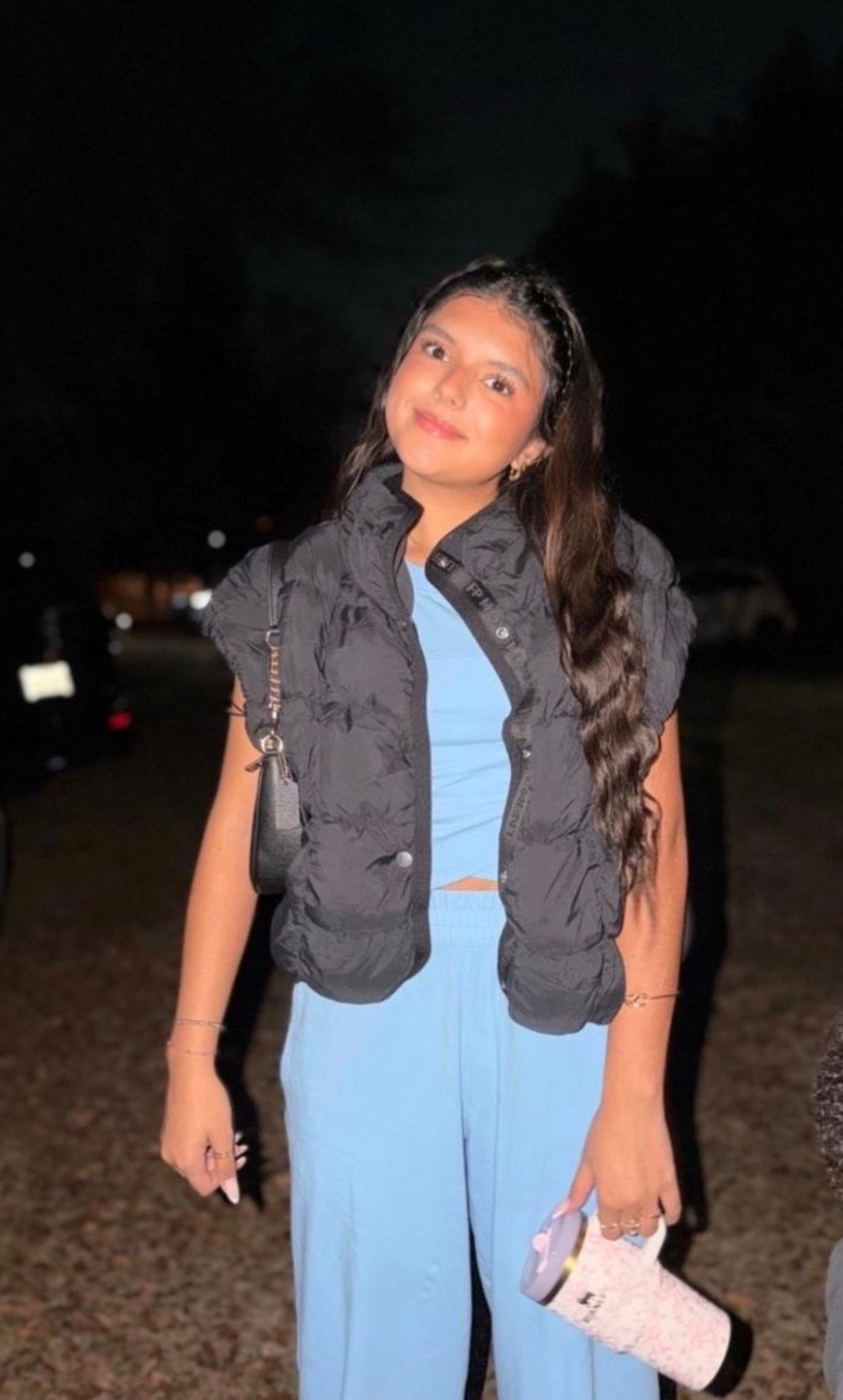 A pop of blue with the perfect black layer 🖤 Easy, comfy, and cute for a night out.

#CasualStyle #VestOutfit #NightOutStyle #EverydayOutfit #OutfitInspo #WomensFashion #CasualChic

#LTKdayinmylife #LTKmomlife #LTKstorytime