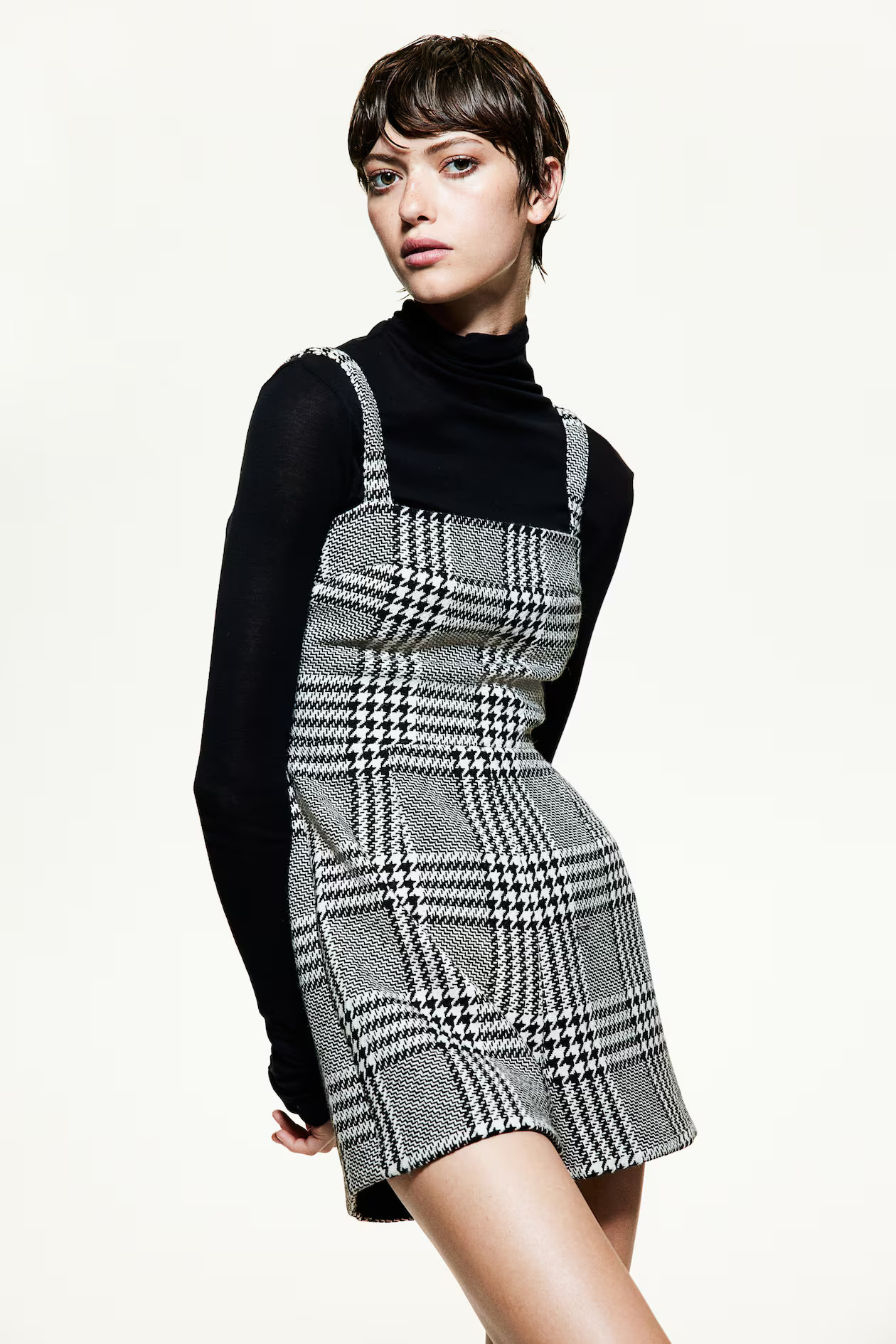 Square-Neck Romper - Square Neckline - Sleeveless - Black/houndstooth-patterned - Ladies | H&M US | H&M (US + CA)