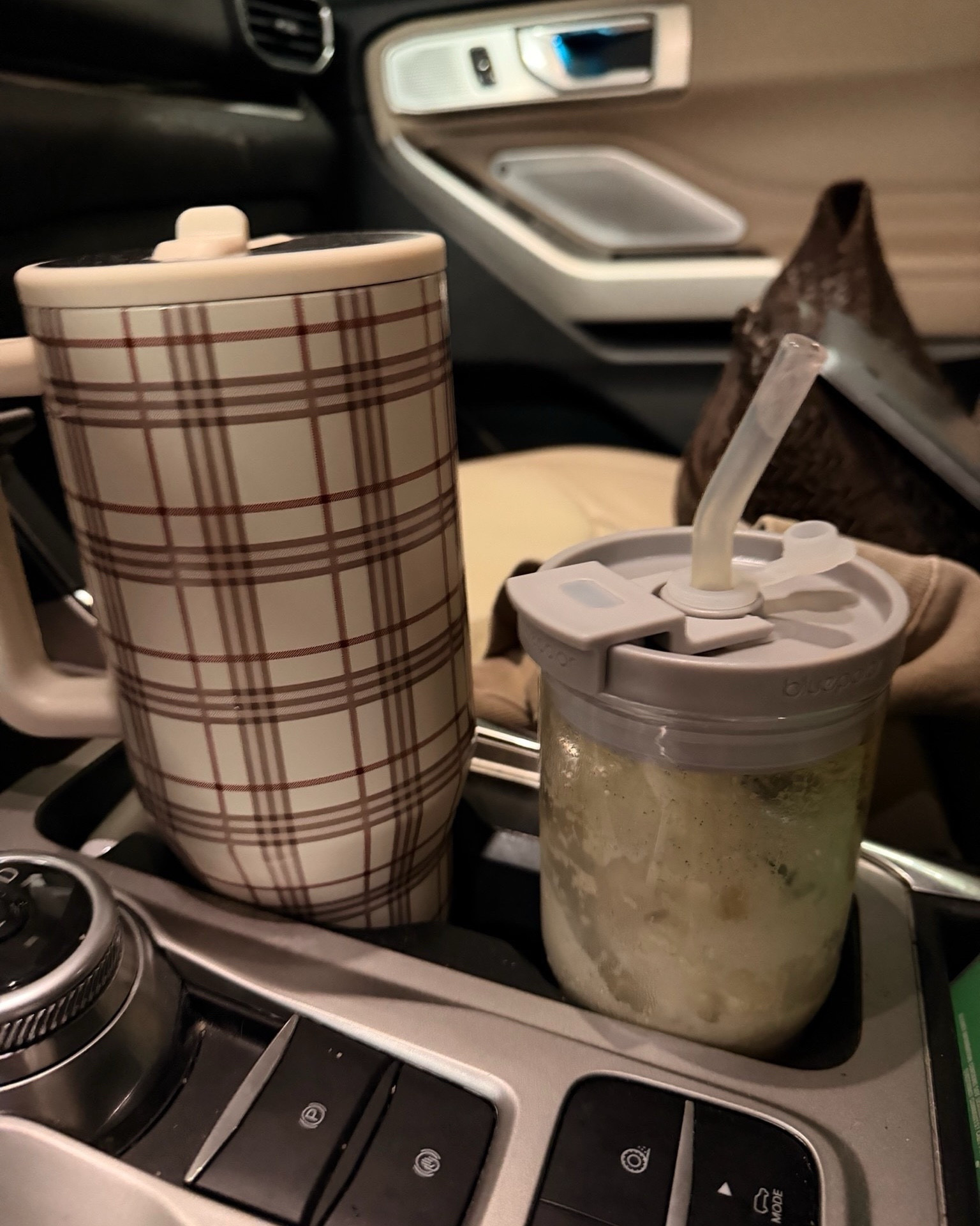 Love my cups from Hydrojug and Bluepolar 🤍

#LTKdayinmylife #LTKHome #LTKfoodie