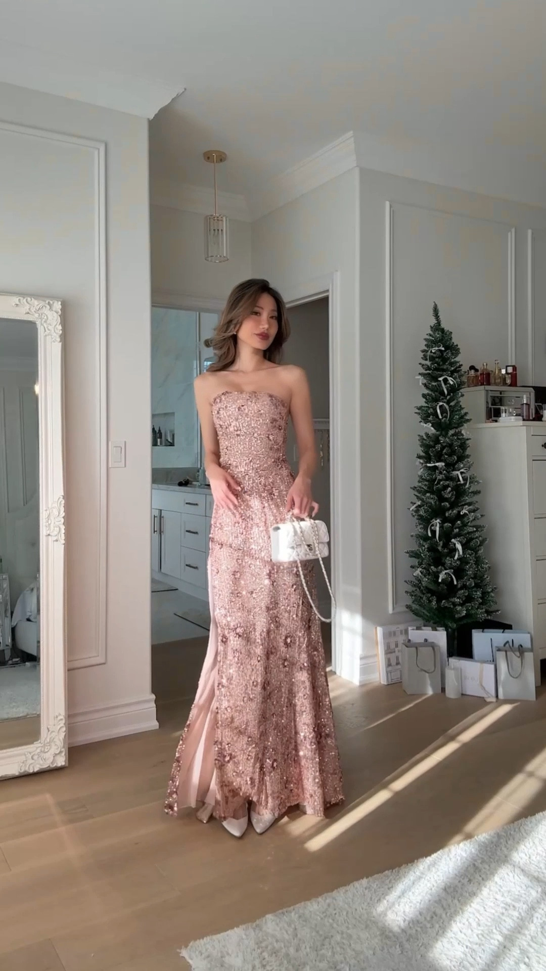 Szn of sparkles 

#LTKootd #LTKHoliday