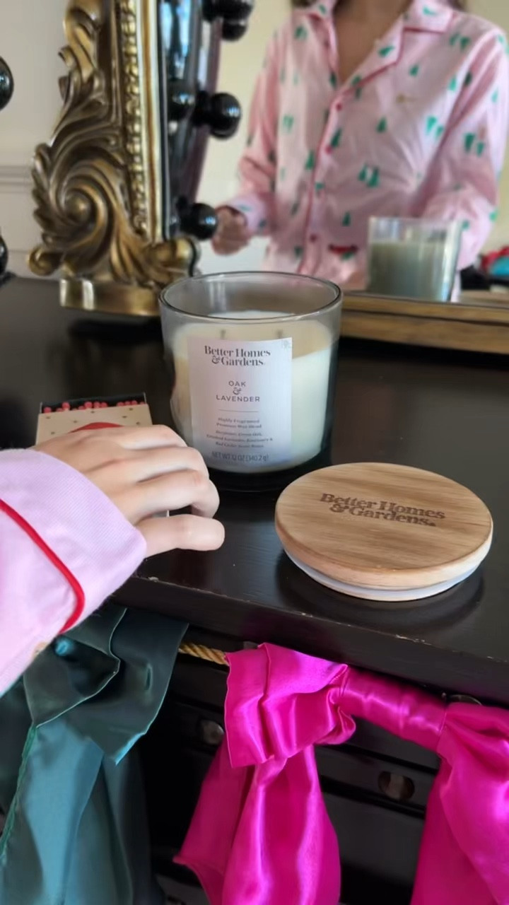 #walmartpartner @walmart #walmartdeals #walmart 🎄 Walmart Black Friday event is here to help you prepare for the holidays! So many of our favorite things discounted like the Dyson vacuum, Blackstone grill and some cooking tools to go with it (great gift for the cook) Beautiful candles, Christmas decor and Santa and I with our Diet Coke ❤️🎅

#LTKCyberWeek #LTKSaleAlert #LTKHoliday