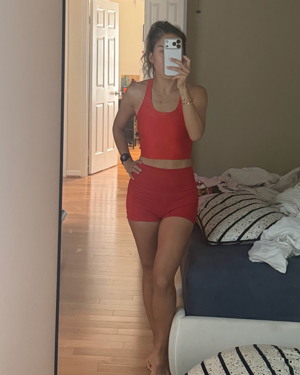 RED. 

Why is it that there are so many different shades of red.  Especially more so across different brands. 

Is it noticeable? Haha

For reference: im 5’5” and 128 lbs.  I like medium so it doesn’t pinch too much.

#LTKootd #LTKActive #LTKfitnessgoals
