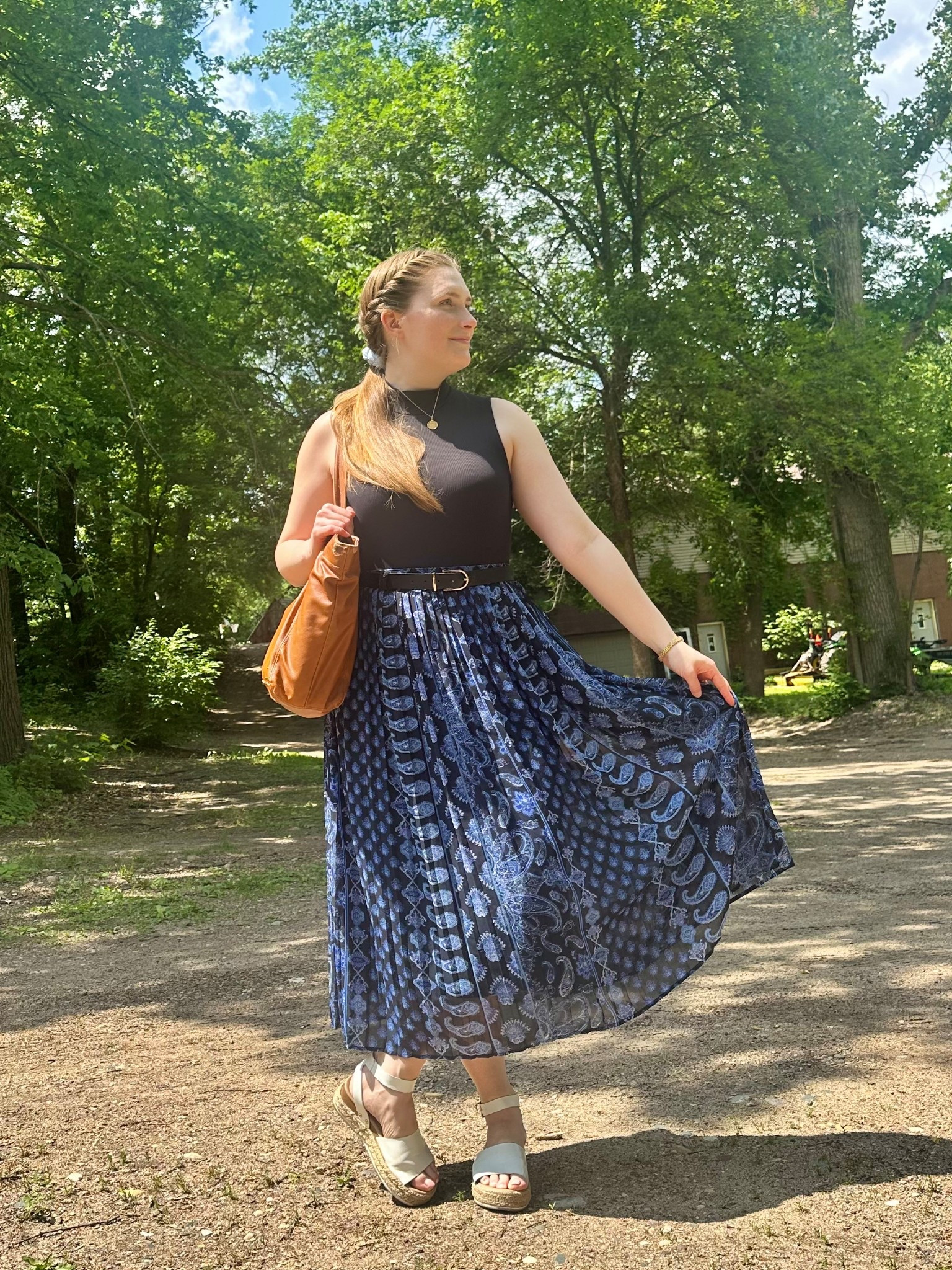 Time for a skirt
Shoes are from Amazon. I’m not sure where the rest is from so I linked similar.
I am 5’8” around size 10-12