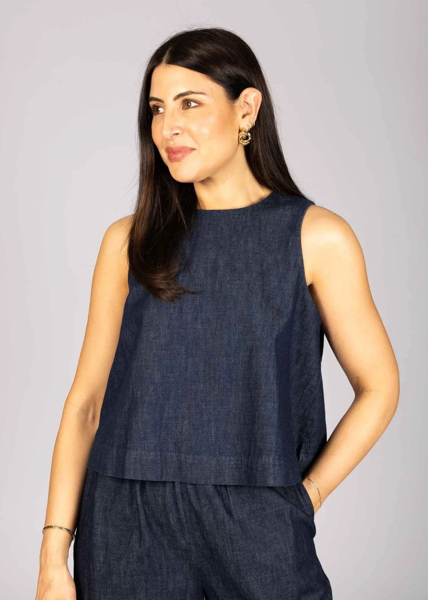BOXY VEST - CHAMBRAY | WAT The Brand