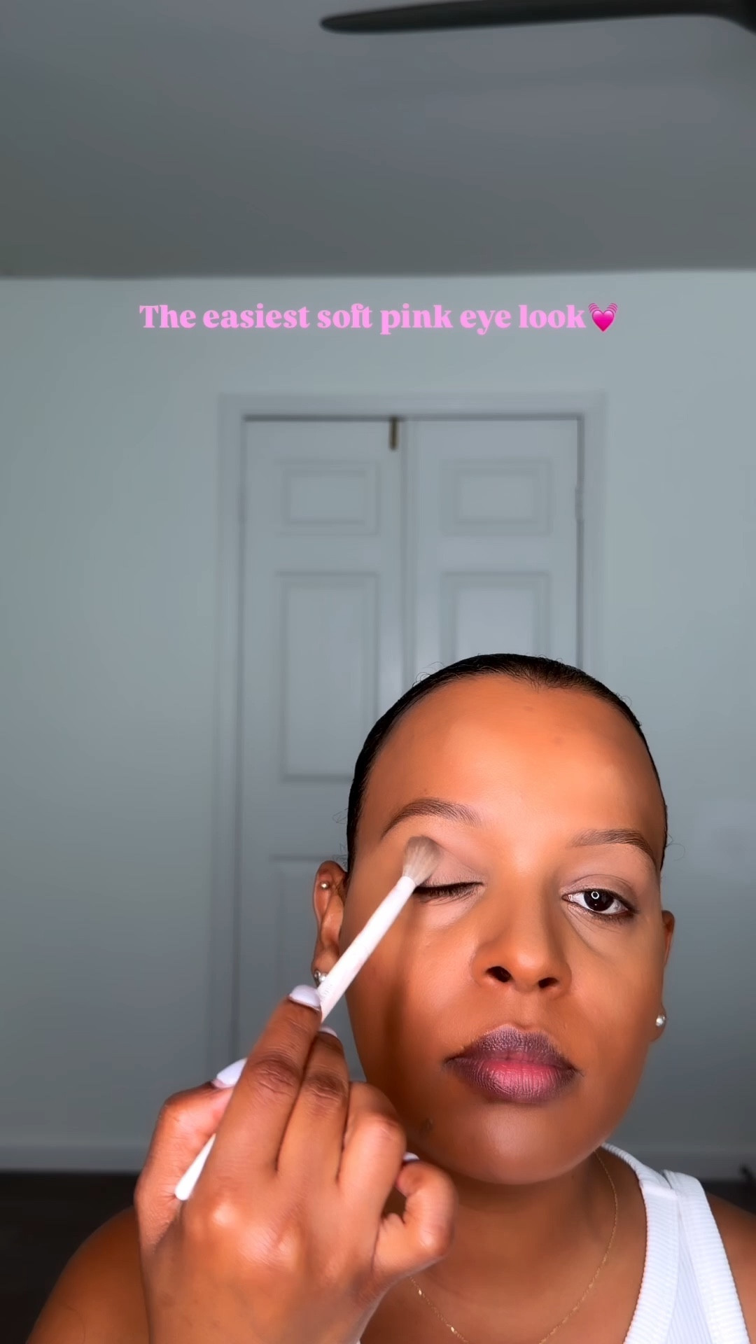 The easiest eye look! And having a really good eyeshadow brushes is a must 