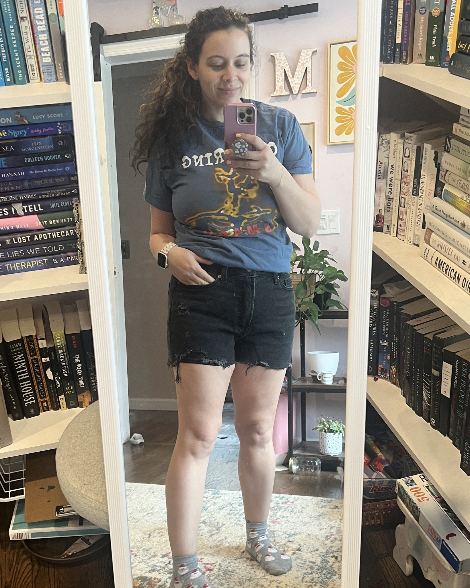 I have an apron belly and finding shorts that are supportive but don’t cut into my stomach is a challenge. These have some stretch to them but hold everything in!



#LTKSeasonal #LTKStyleTip #LTKMidsize