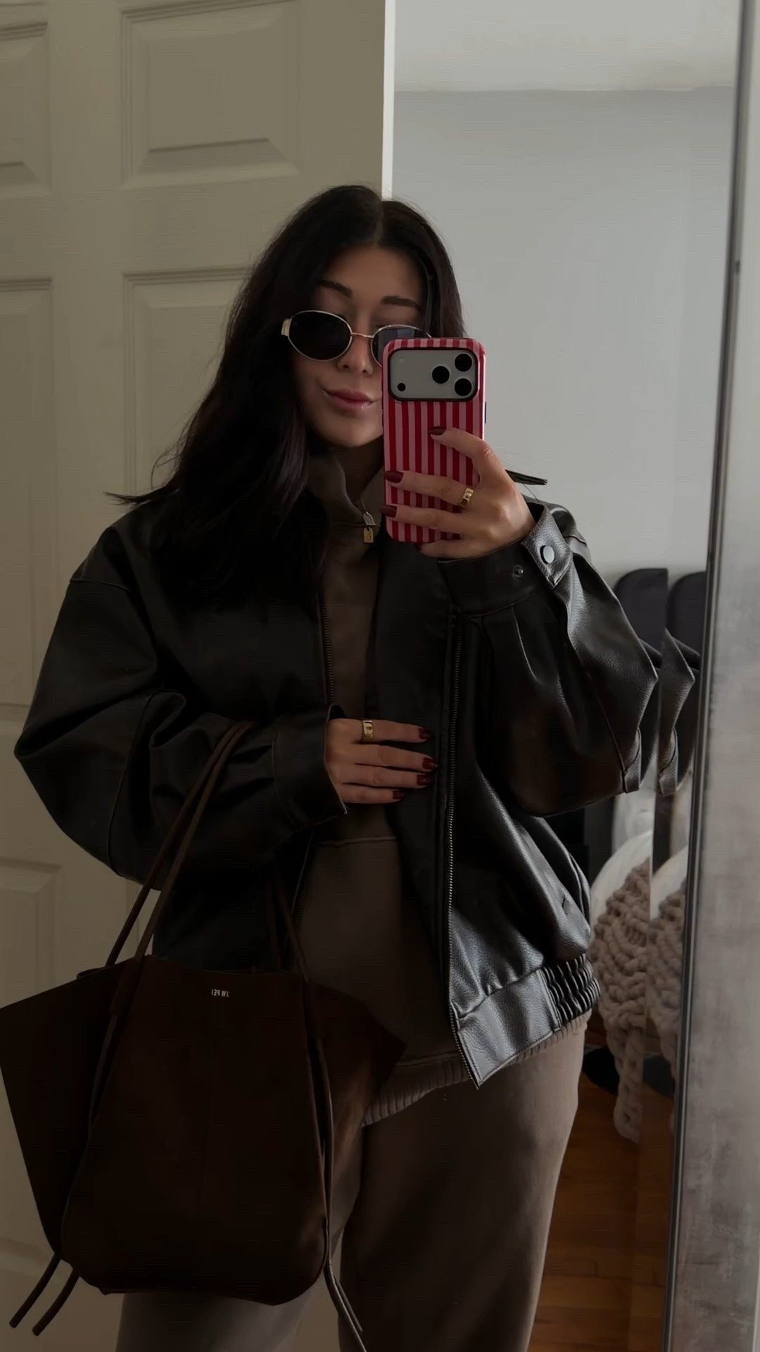 new bag 🤝🏻 suddenly i’m booked & busy 

#LTKgrwm #LTKootd #LTKSeasonal