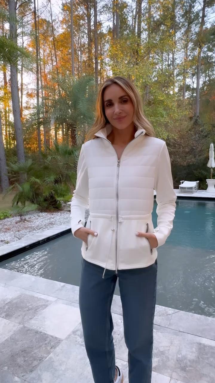 $25 jacket that’s meant to be worn a ton- running errands, grocery store run, school drop off, going to the gym or walking your dog. Fits true to size, has adjustable waist line and is available in four different colors. @walmartfashion #walamartpartner #walmartfashion

#LTKfindsunder50 #LTKover40