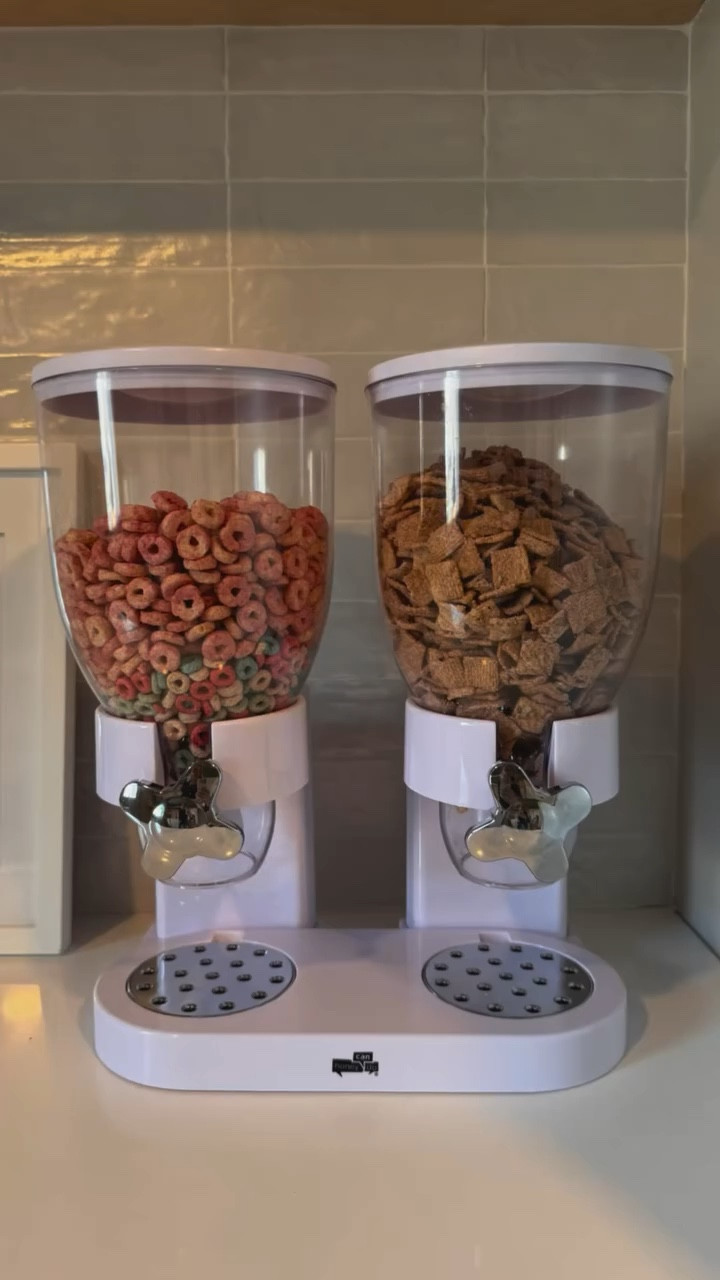 I love this cereal dispenser from Amazon! It gives my toddler some independence to get her own breakfast and gives me a moment to drink my coffee 😉☕️