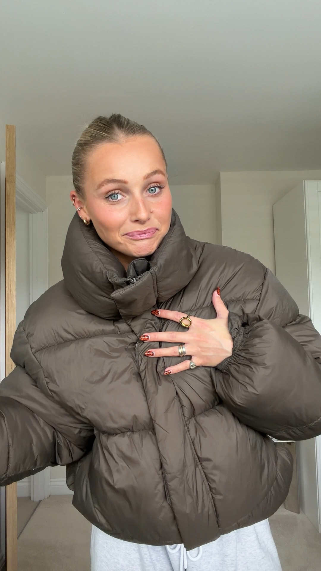 Puffer jacket on sale!!! It’s honestly one of my faves it’s soo so cosy🤎🍂 #pufferjacket #sale #autumn