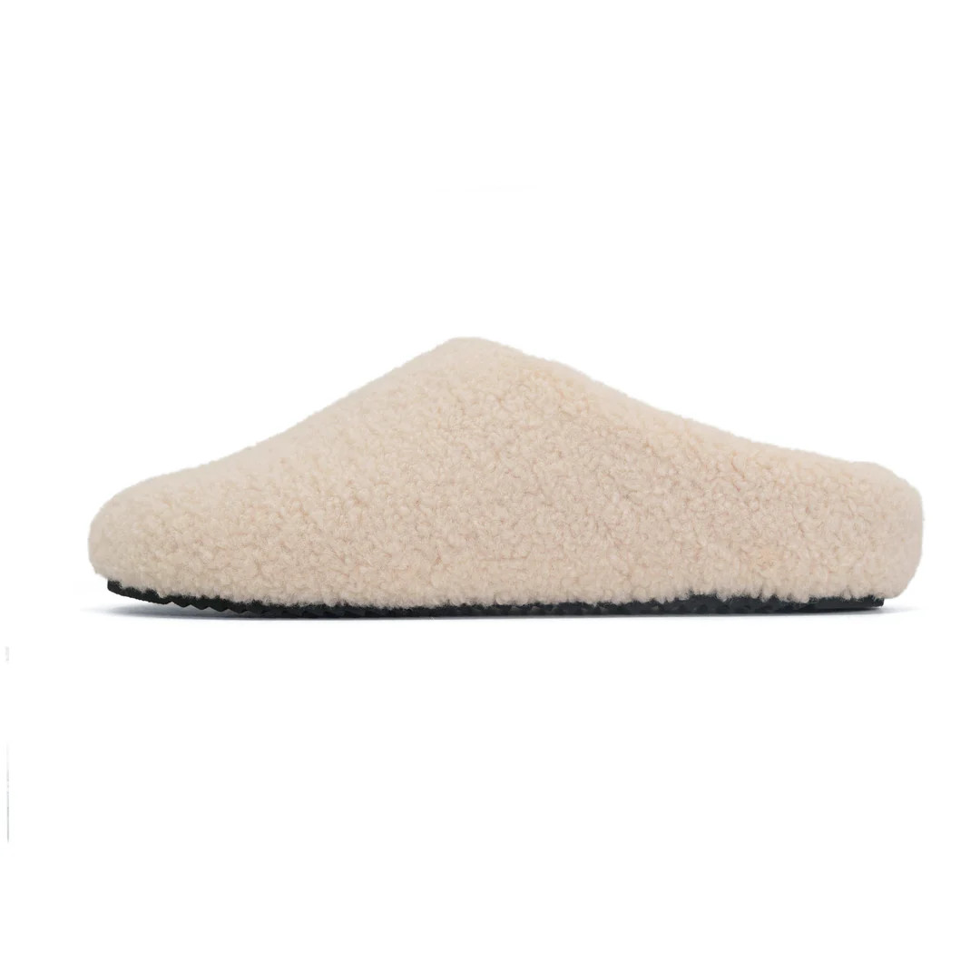 ROAM FUZZY COZY CLOG NATURAL FAUX SHEARLING | ROAM