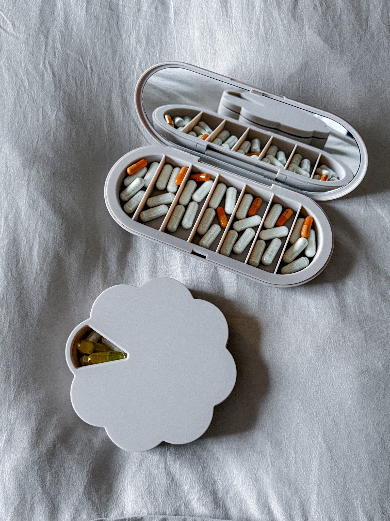 even my pill & vitamin organizer has to be aesthetic… bc i’m just a girl 🤭✨💊
#dosey #pillcompact #medicineorganizer #vitamins #supplements #compact #medicinecase

#LTKselfcare #LTKBeauty #LTKFindsUnder50