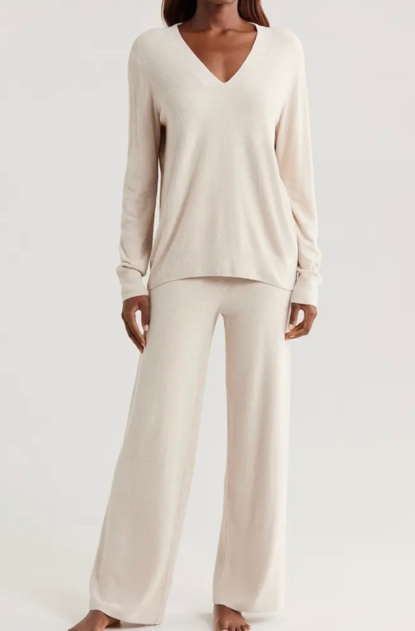 Nordstrom on sale!
Barefoot Dreams 

CozyChic Ultra Lite Pajamas

#LTKOver40 #LTKGiftGuide #LTKSaleAlert