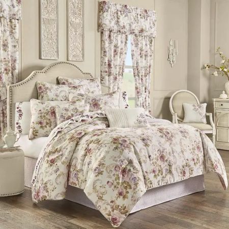 Shop comforter sets! The Chambord Floral Comforter Set is ON SALE and is under $150.

Keywords: Comforter set, bedding, bedroom


#LTKSaleAlert #LTKHome #LTKSeasonal