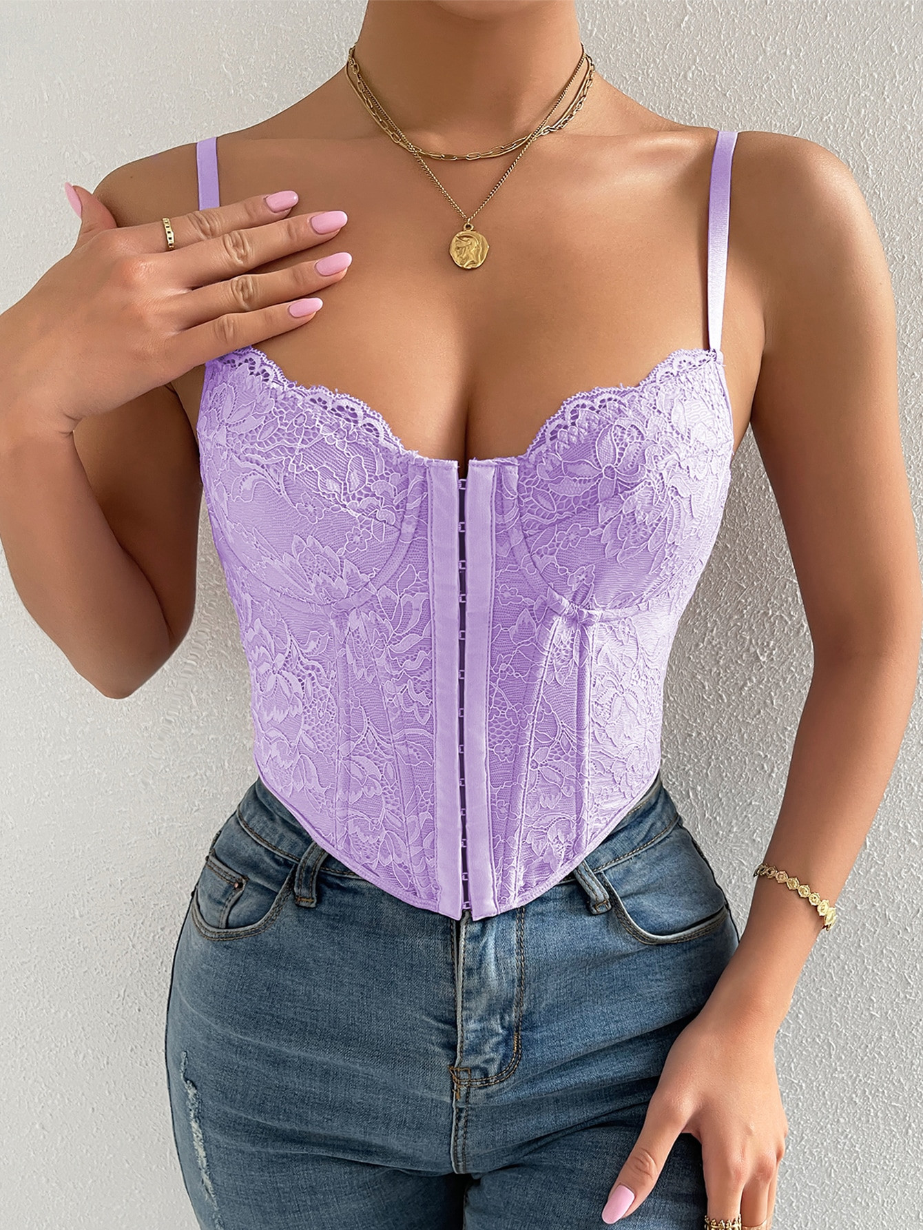 Contrast Lace Cami Crop Top | SHEIN