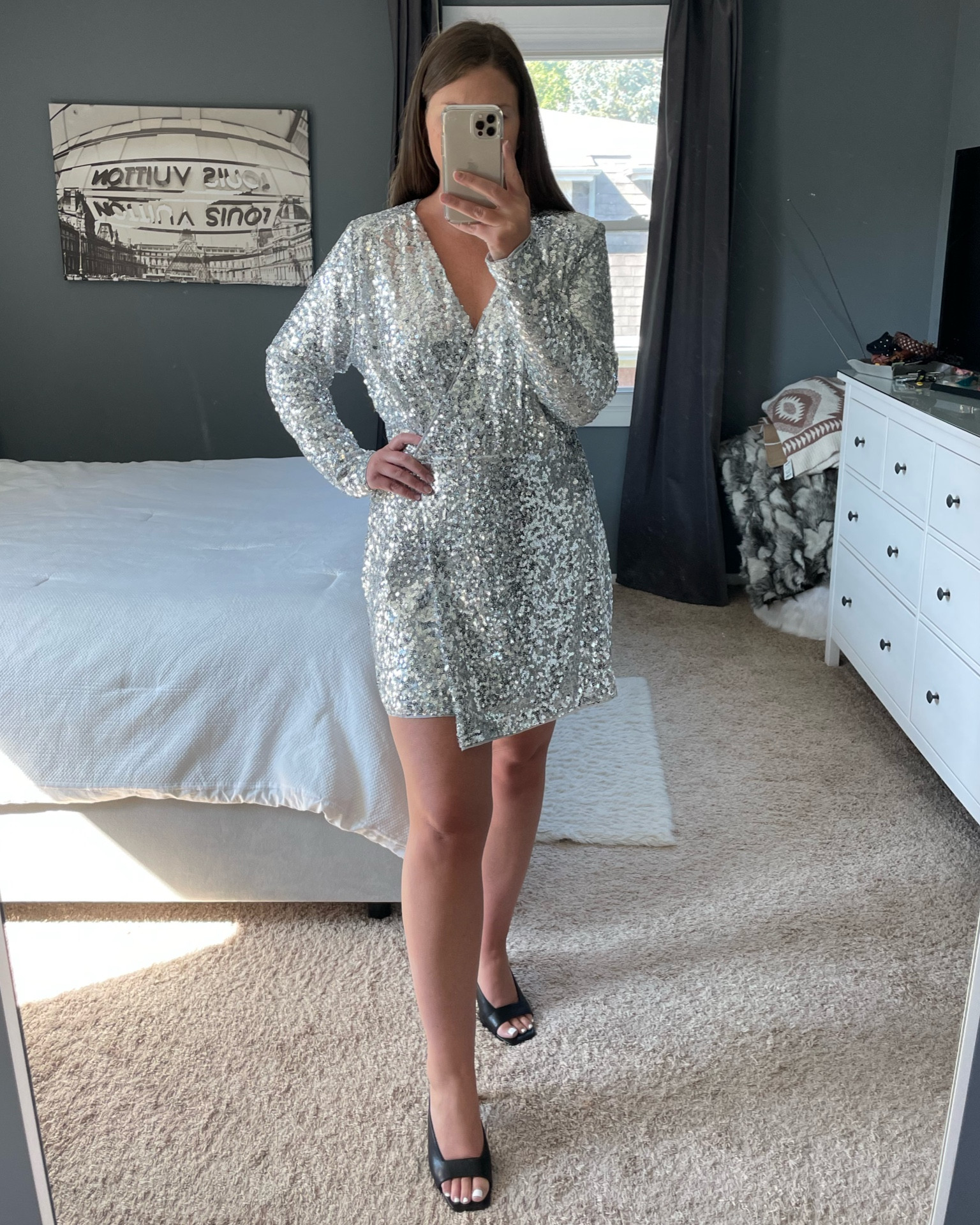Wearing a size large 

#dress #longsleevedress #holidaydress #nyedress #hm #sequindress #lasvegasstyle #holidayoutfit #partyoutfit

#LTKHoliday #LTKunder100 #LTKSeasonal