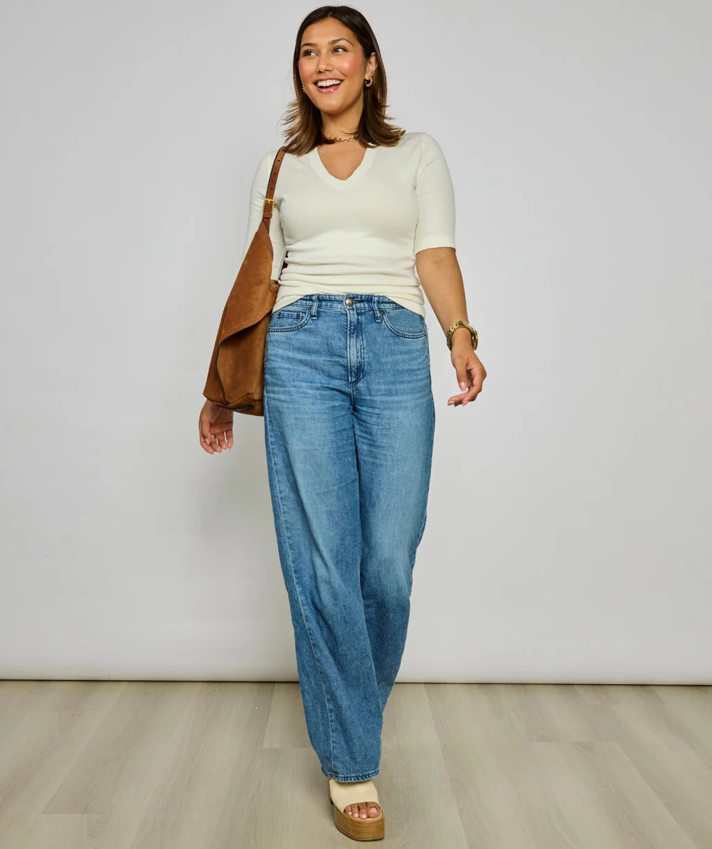 The Riley Ribbed Short Sleeve V-Neck Bra Top | Shebird