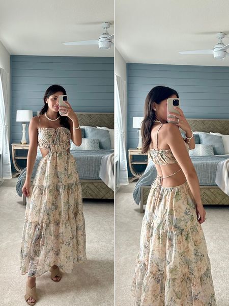 The prettiest neutral floral dress from ASTR! Perfect for the girlies who don’t like a lot of color 


Maxi dress / summer dress / wedding guest dress / trending 

#LTKFind #LTKsalealert #LTKstyletip