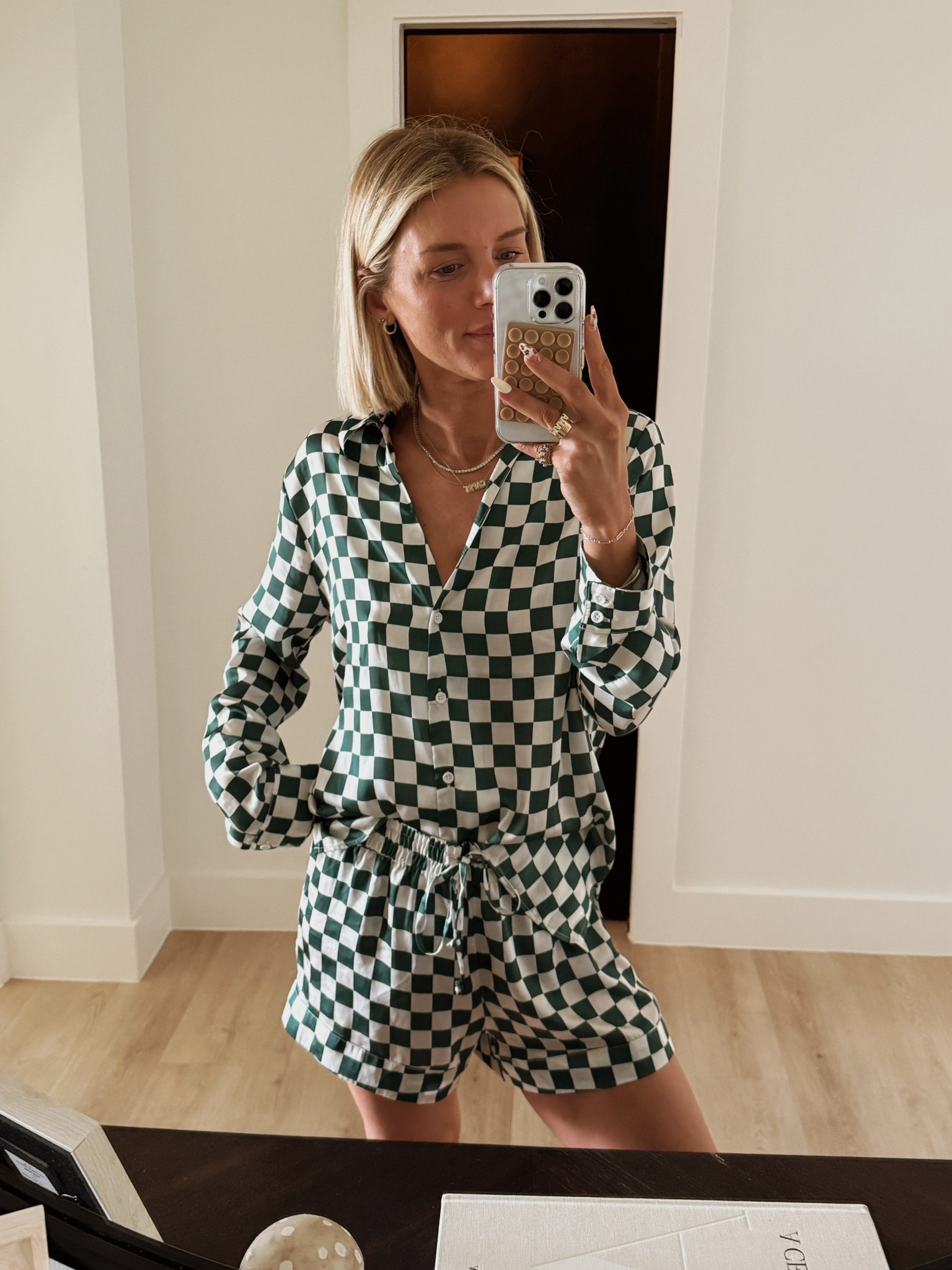 these mumu pj’s are my new favorite. Great silky quality and wash well! I’m wearing an XS 💛