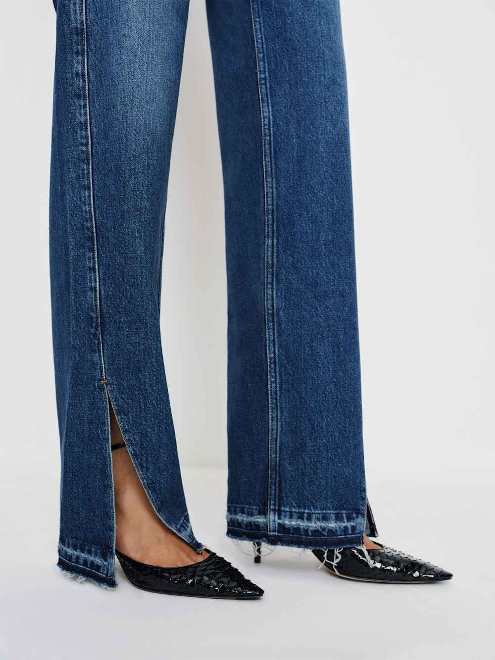 Val 90s Mid Rise Straight Jeans | Reformation (Global)
