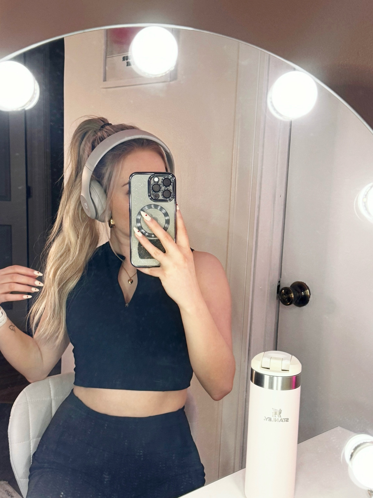 New headphones!! I’ve been waiting forever to buy some new ones. I’m excited to listen to podcasts again on my walks 🎧🖤 

#target #podcasts #headphones #neutral #itgirl #aesthetic #pinterest 