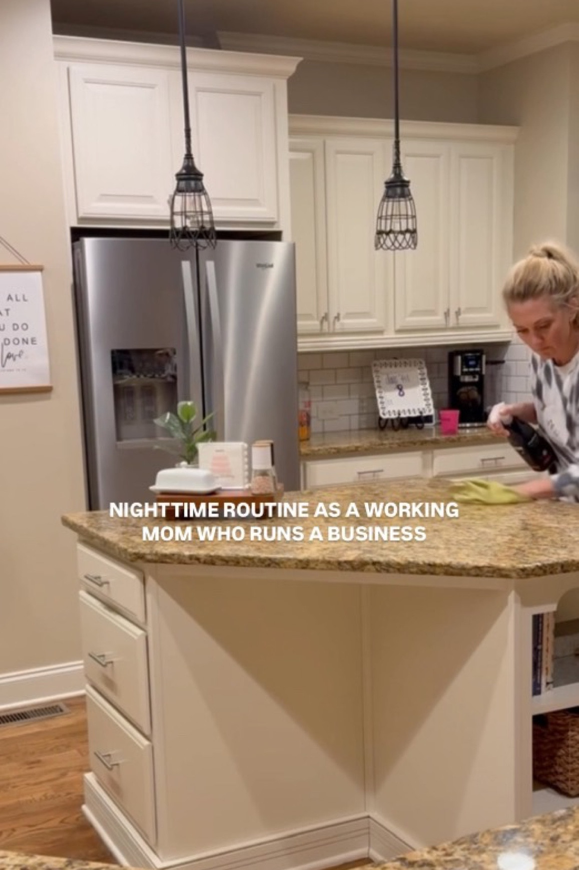 The Nighttime Routine 🌙 We know I am all about a good routine. A nighttime routine is just as important as all of the others! I love prepping the night before for the next day. A load of laundry ready. A clean kitchen. A warm bed. And a fresh face! What’s one thing you do each evening before bed that helps set the following day off smoothly? ⬇️
.
.
.
.
.
.
.
.
.
#prep #prepwork #dailyroutine #daily #nighttimeroutine #nighttime #afterdinner #habitstacking #reels #reelsofinstagram #vlogoftheday #cleankitchen #lifehacks #routinefollower #nighttimenecessities #nuskin #skincare #eveningroutine #eveningwrapup #motivation #reels #instagramreels #vibes #goodvibes