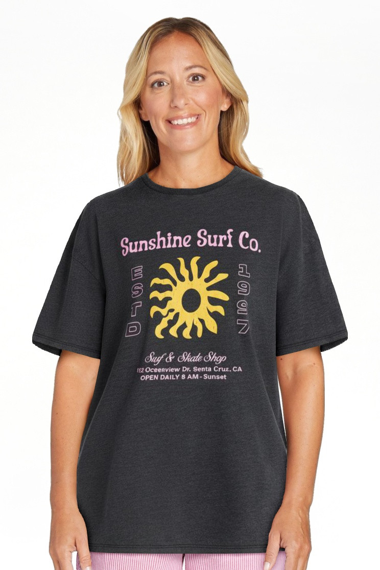 No Boundaries Graphic Oversized Boyfriend Tee, Women's XXS-XXL | Walmart (US)