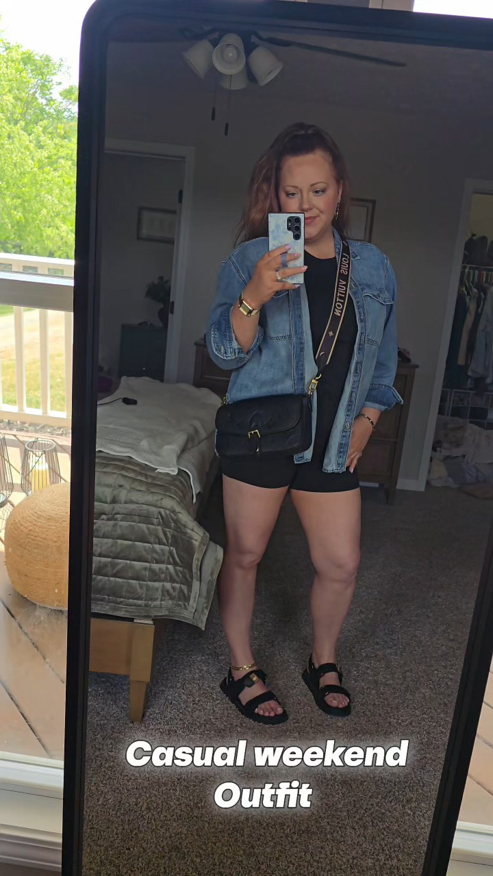 Casual mom outfit...perfect for running errands, sporting events, weekend chill days. All items run true to size but if you want the denim shirt to be oversized size up one.#casualoutfits #momoutfits 

#LTKootd #LTKOver40 #LTKMidsize