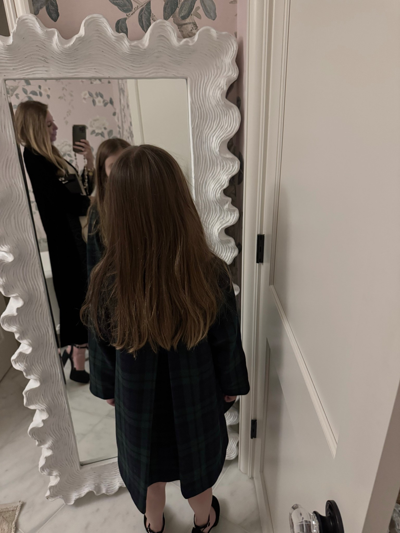 Wore this velvet duster over a gorgeous skirt and top set. Perfect for the holidays! Elle’s outfit is 25% off. 

#LTKSaleAlert #LTKHoliday #LTKCyberWeek