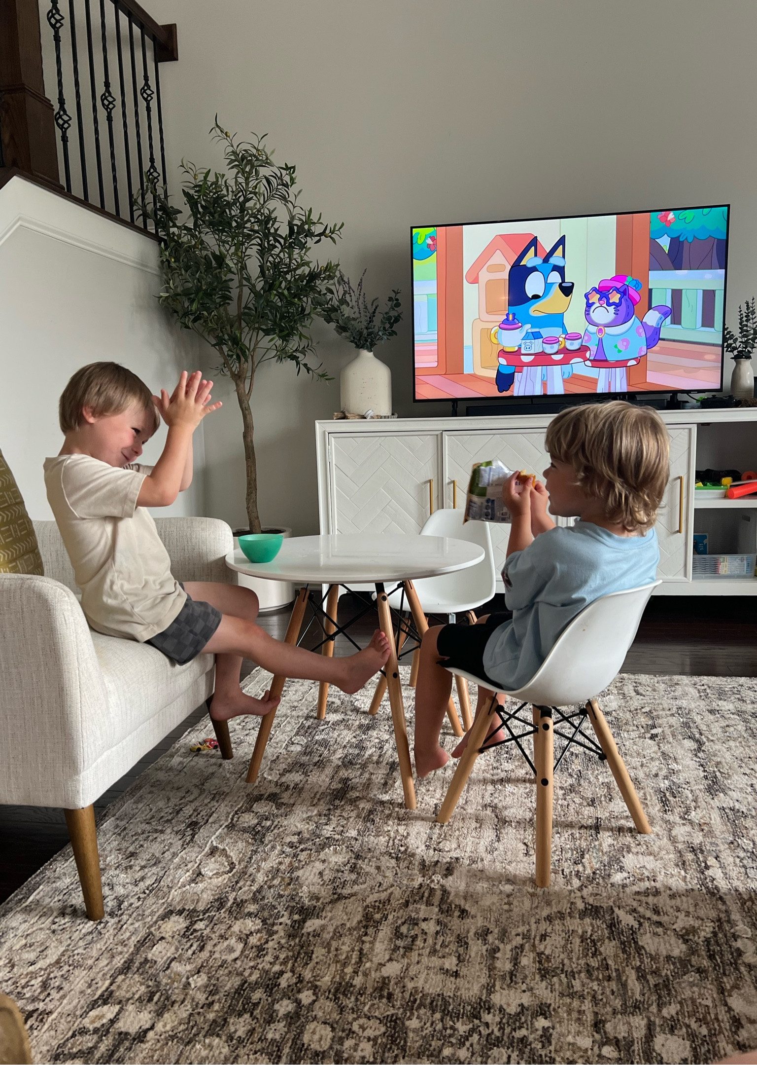 Kids living their best life is what I want my motherhood to be all about. 💕 
So I try to make my spaces kid friendly, but also relaxing for adults. I got this wonderful sideboard that holds all of the kids’ toys, but when it’s closed it looks so nice 😂


#LTKFamily #LTKHome #LTKKids