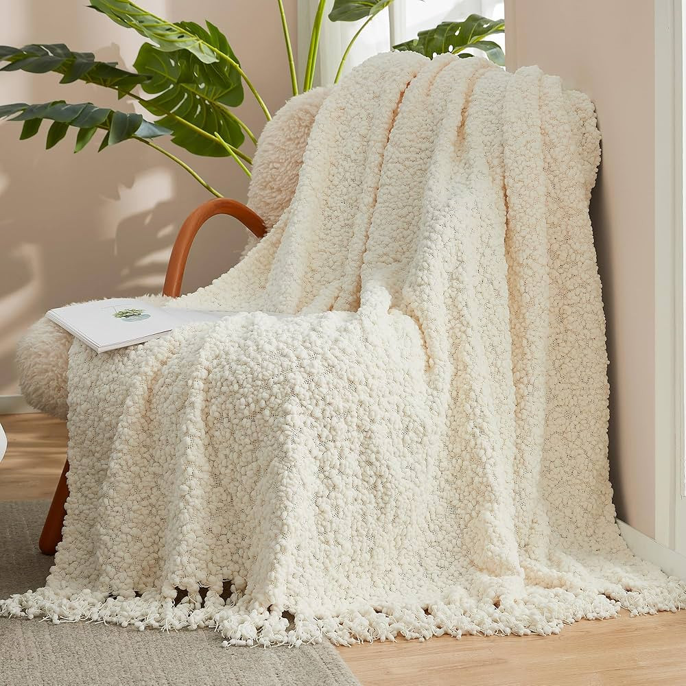 Amélie Home Textured Mulberry Throw Blanket Handmade with Tassels Chunky Soft Fluffy Knit Throw ... | Amazon (US)