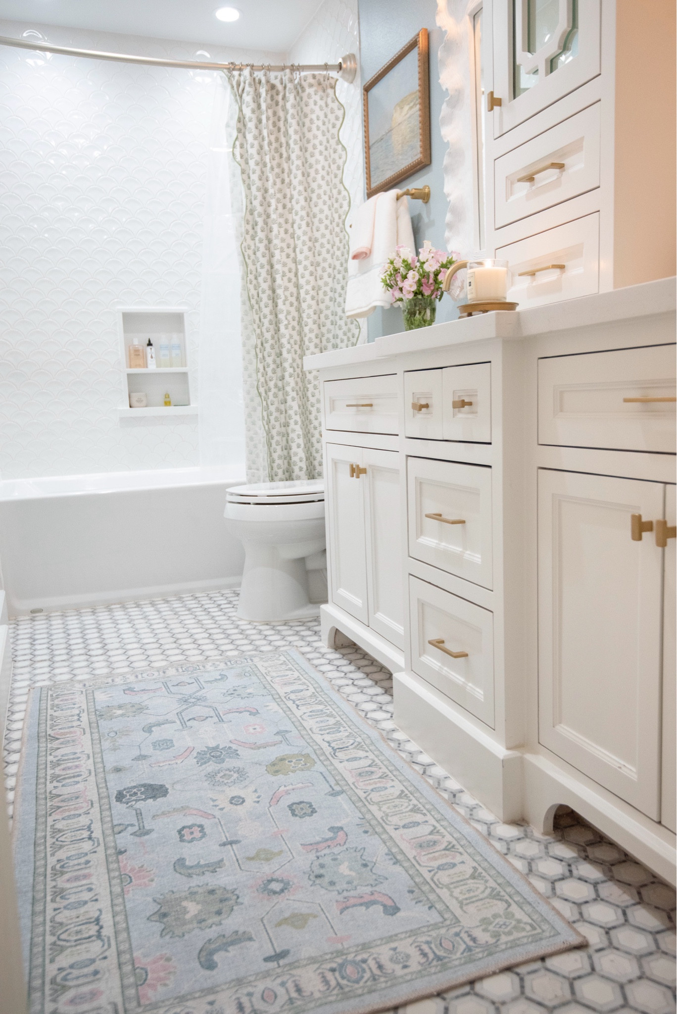 Girly guest bathroom 💕

#LTKhome #LTKstyletip #LTKfindsunder100