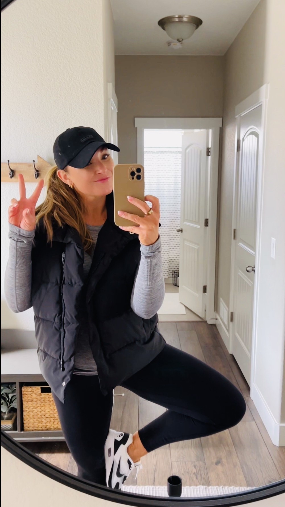 Chilly spring day outfit



#LTKOver40 #LTKActive #LTKMidsize