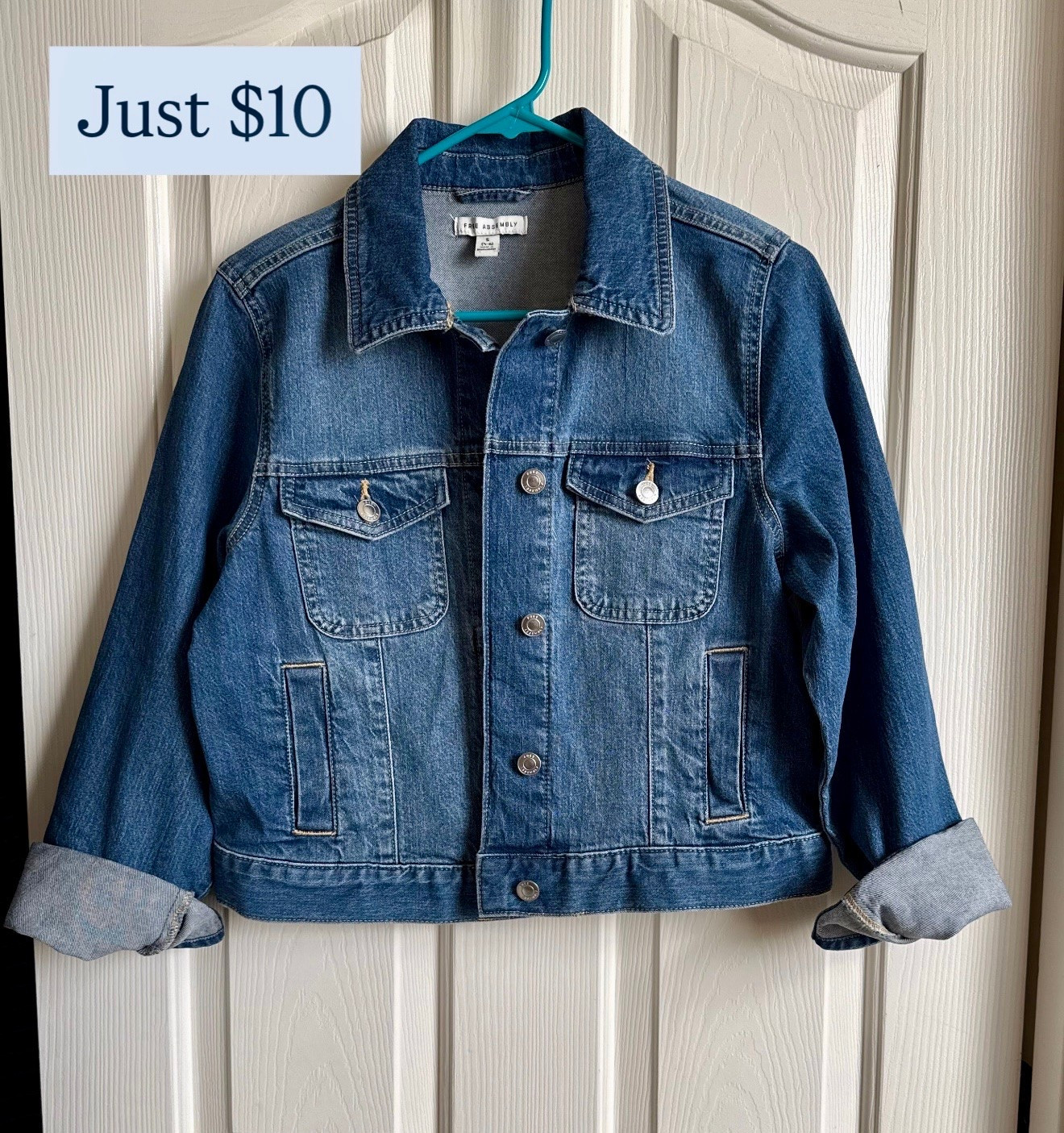 Free Assembly Women's Cropped Denim Jacket with Long Sleeves. Just $10 at Walmart. I got a small and it’s just perfect. Selling out quickly. 



Denim jacket, fall denim, fall jacket

#LTKSeasonal #LTKSaleAlert #LTKootd
