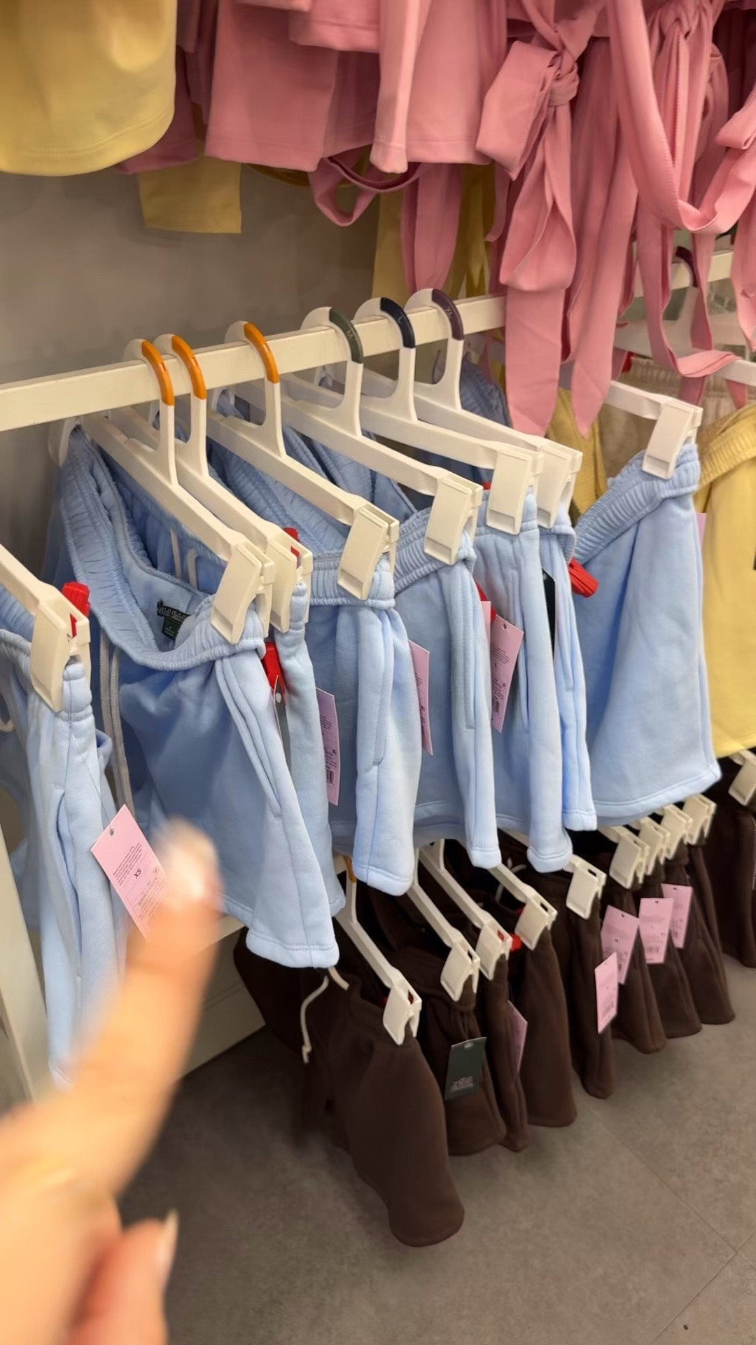 Comfy shorts from @Target 👏🏼



#LTKSeasonal #LTKootd