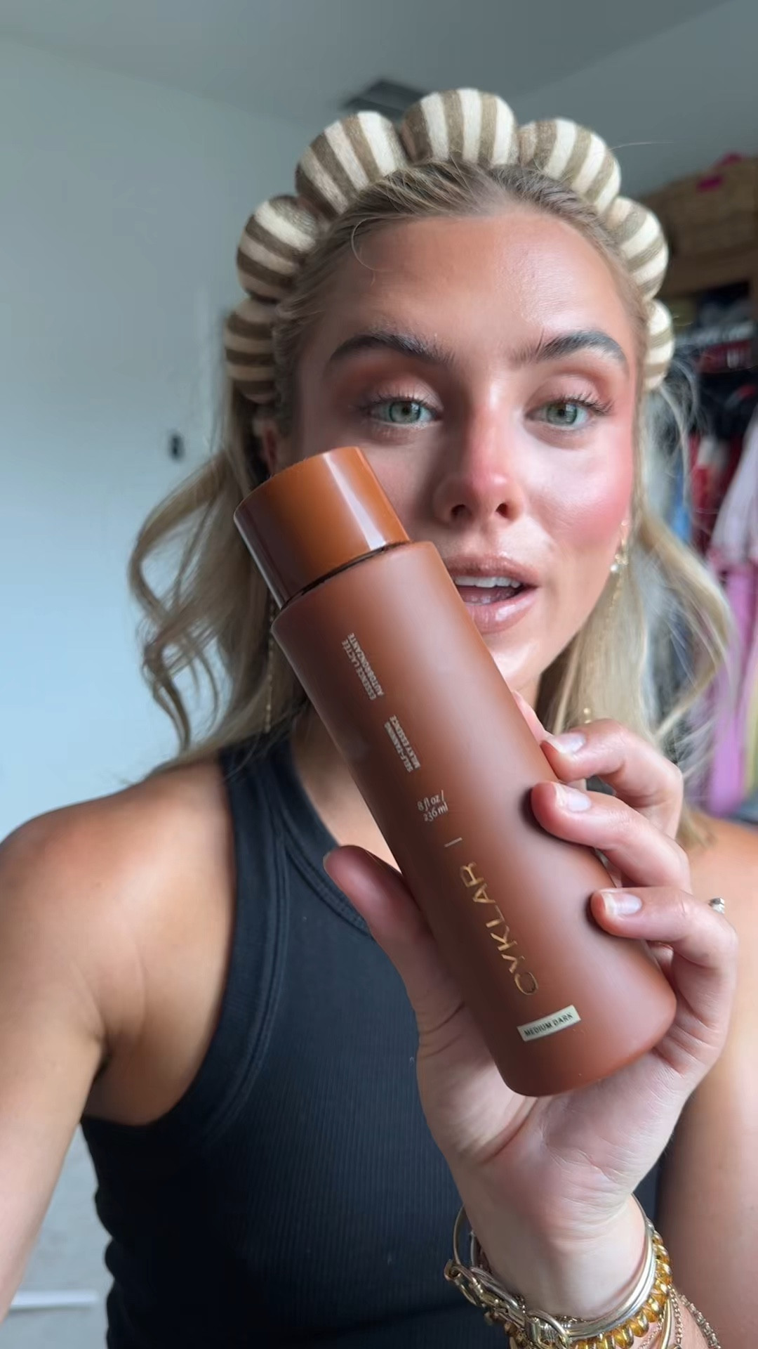 @CYKLAR  A lightweight milky essence that builds a streak-free, bronzed tan while nourishing skin for an effortless full-body glow.

Silky formula glides onto skin for foolproof, streak-free application
Boosts hydration and seals in moisture for soft, supple, healthy-looking skin
Nourishes and plumps to improve the appearance of skin firmness
Available in light/medium (for light to medium skin tones) and medium/dark (for medium to deep skin tones, or for a deeper tan)

#LTKgrwm #LTKselfcare #LTKBeauty