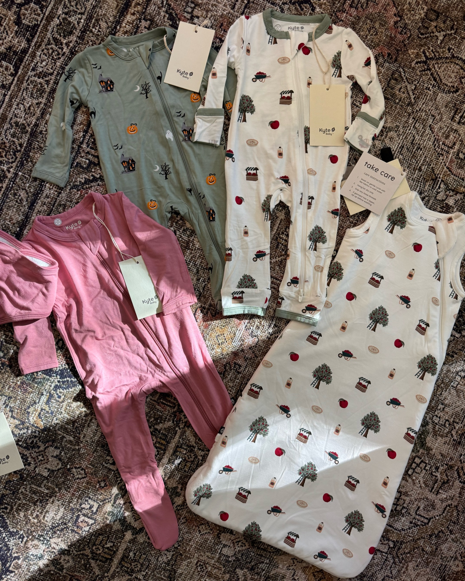 New prints in Kyte Baby 🤍🤍 sweetest fall prints and colors!! Their jammies are so so soft, we love them!! 

Fall bamboo PJs, baby pajamas, zippered bamboo, zip sleepies, Apple blossom print, Apple picking season, babygirl 

#LTKSeasonal #LTKHalloween #LTKBaby
