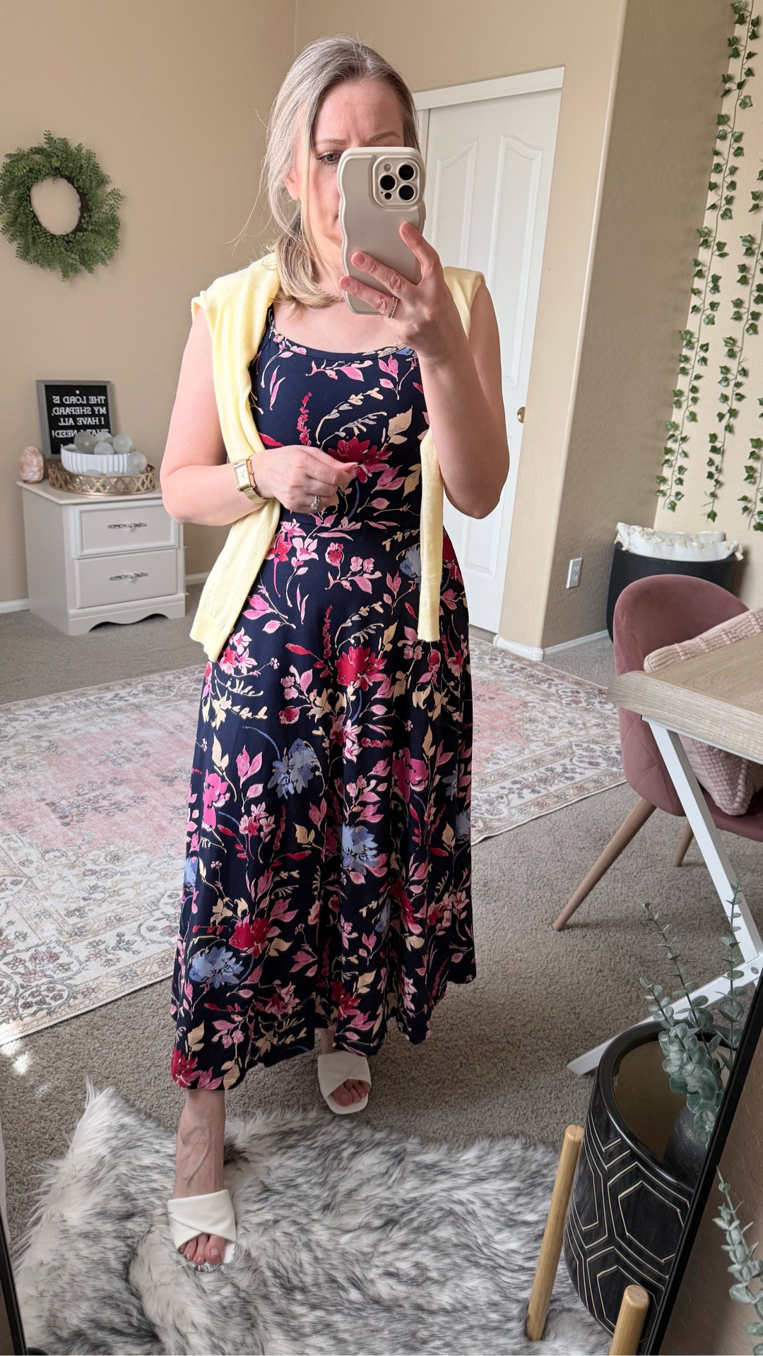 This dress is perfect for summer. It’s made of organic cotton and features a built-in bra and pockets. Wearing S in a regular length. 

#LTKMothersDay

#LTKSaleAlert #LTKSeasonal #LTKPetite #LTKOver40 #LTKootd
