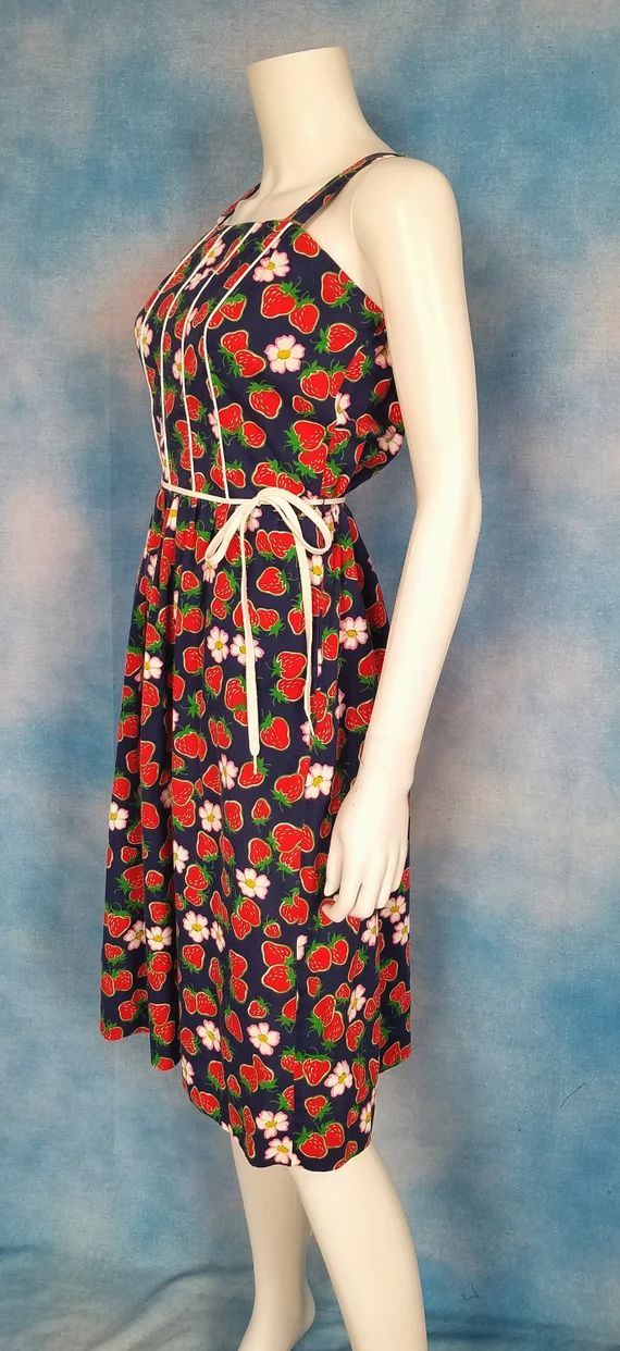 Vintage 70s Crisp Cotton Sundress, Dark Blue with Strawberries and Flowers Novelty Print, White P... | Etsy (US)