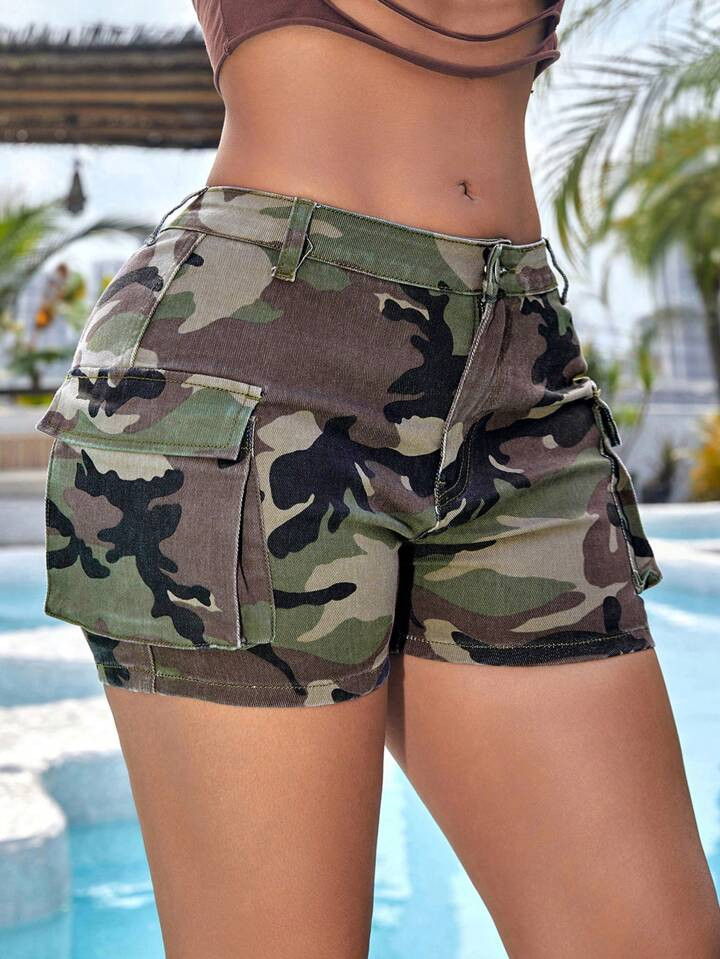 SHEIN SXY Women Y2K Camouflage Cargo Slim Fit Denim Shorts For Holiday And Leisure | SHEIN