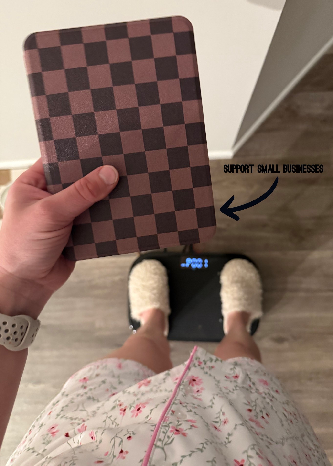 What my morning routine looks like:
🤍 10 Minute Vibration Plate
🤍 Read my Kindle
🤍 Mindfulness and Affirmations

#LTKdayinmylife #LTKmorningroutine #LTKselfcare