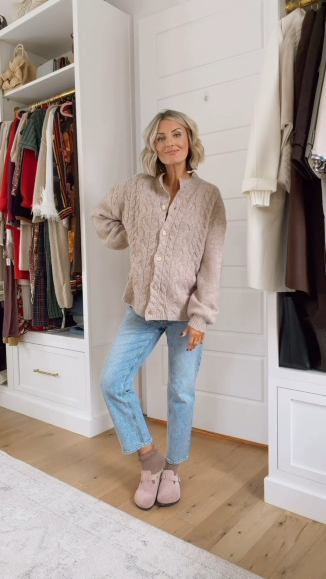 I love the cableknit detailing on this cardigan! This is from Amazon, and it comes in so many colors! I styled it very casually here with some maternity jeans I’ve been loving and my Birkenstock clogs! Wearing S/25!

Loverly Grey, maternity jeans, oversized cardigan, neutral cardigan, winter outfit, Birkenstock, clogs, ruffle socks, Amazon 

#LTKSeasonal #LTKBump