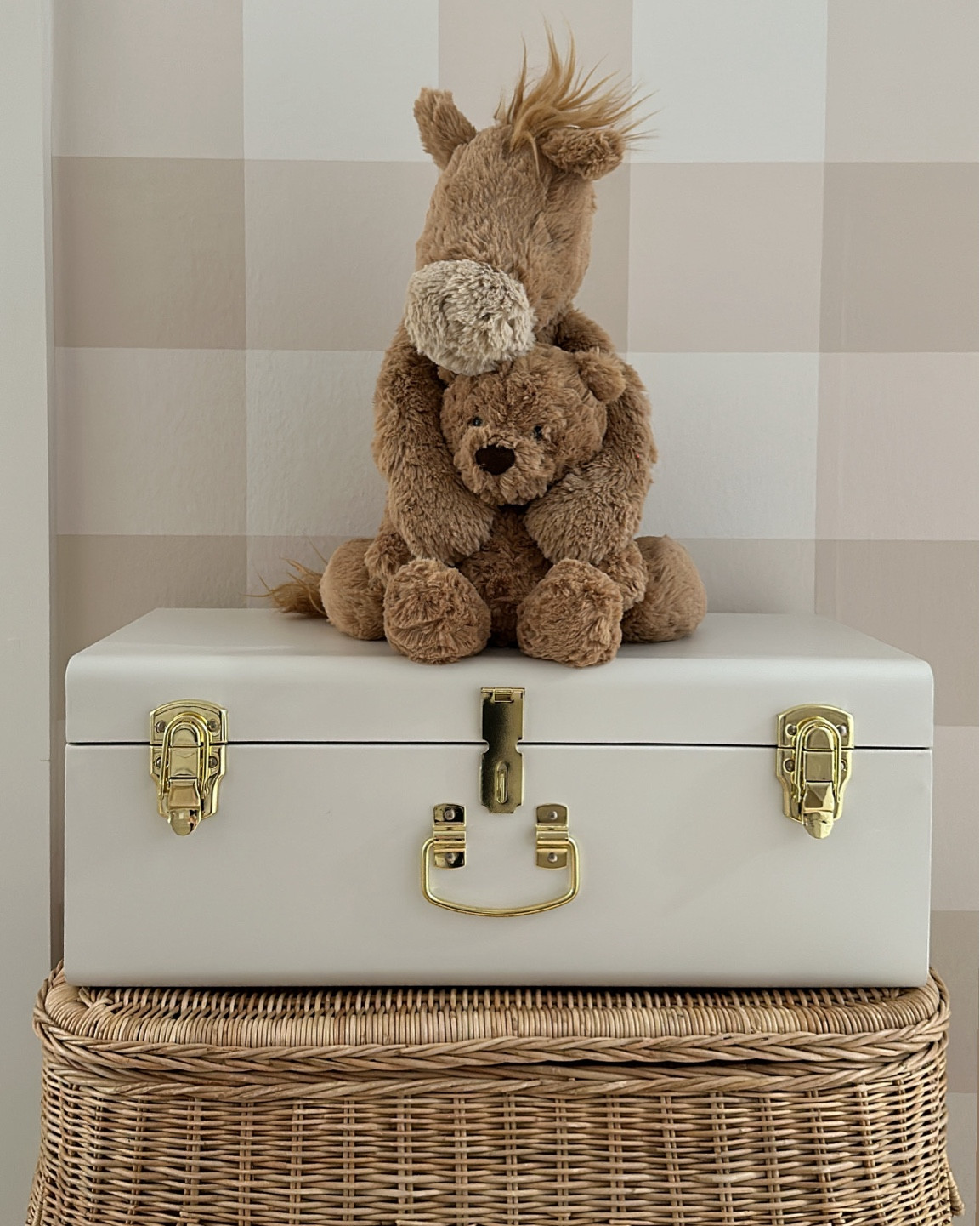 petit keep petit classic trunk
jellycat horse
jellycat bear
serena & lily laundry basket
spoonflower wallpaperr

#LTKBaby #LTKStyleTip #LTKHome