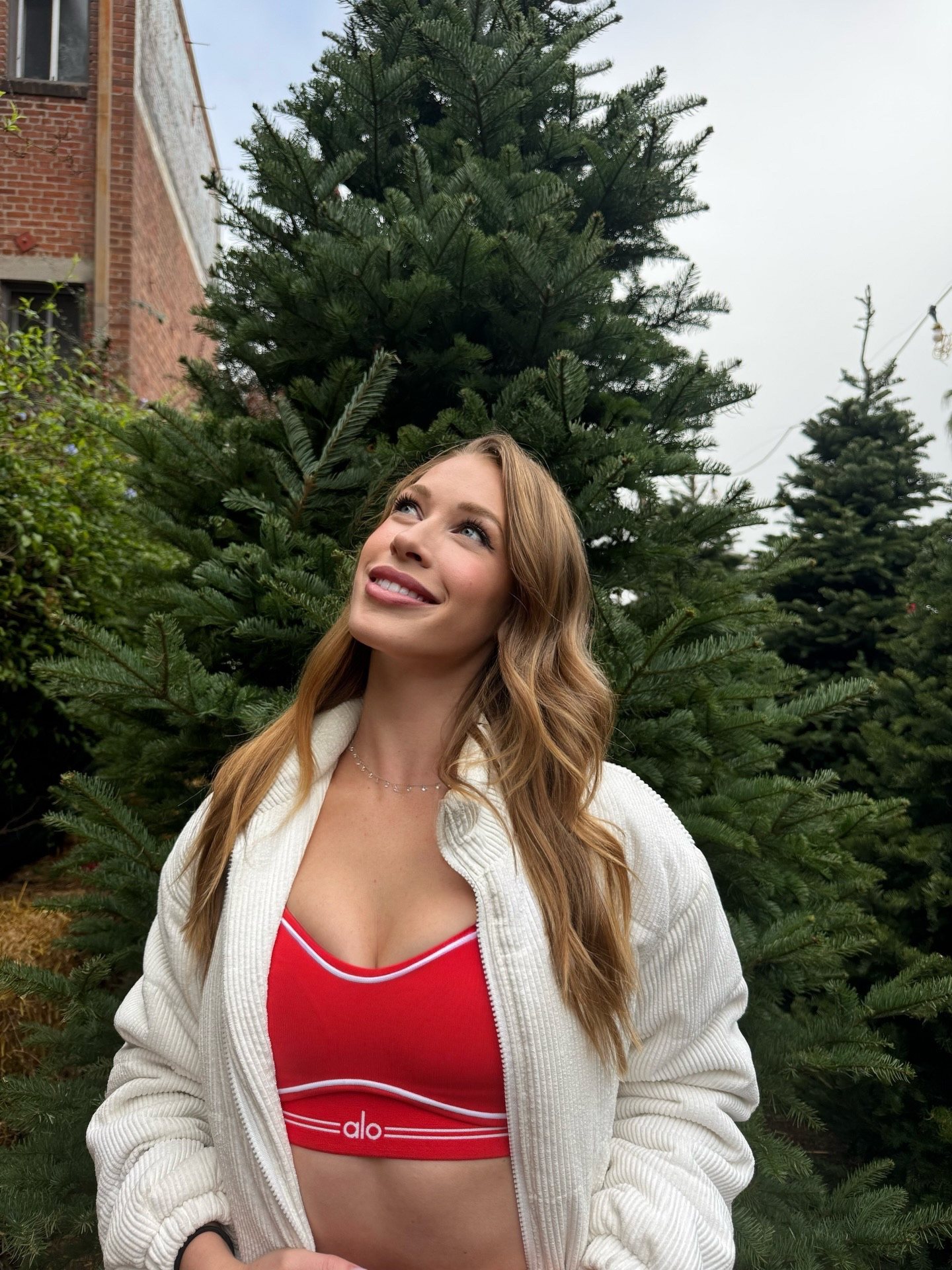 Gym girl energy, Pilates princess mindset ❤️‍🔥 This red Alo Yoga set has the perfect mix of support + stretch—snatched enough to lift, comfy enough to flow. Linked my exact set + wearing a size small. @Alo Yoga 

#LTKfitnessgoals #LTKSpringSale #LTKActive