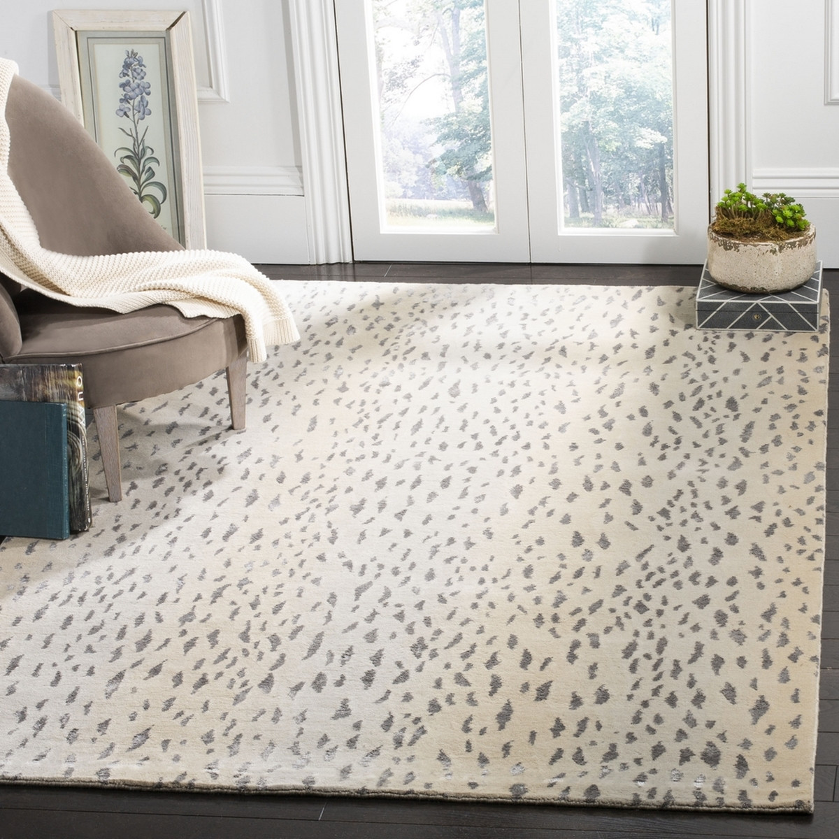 Tibetan Leopard Rug | Safavieh